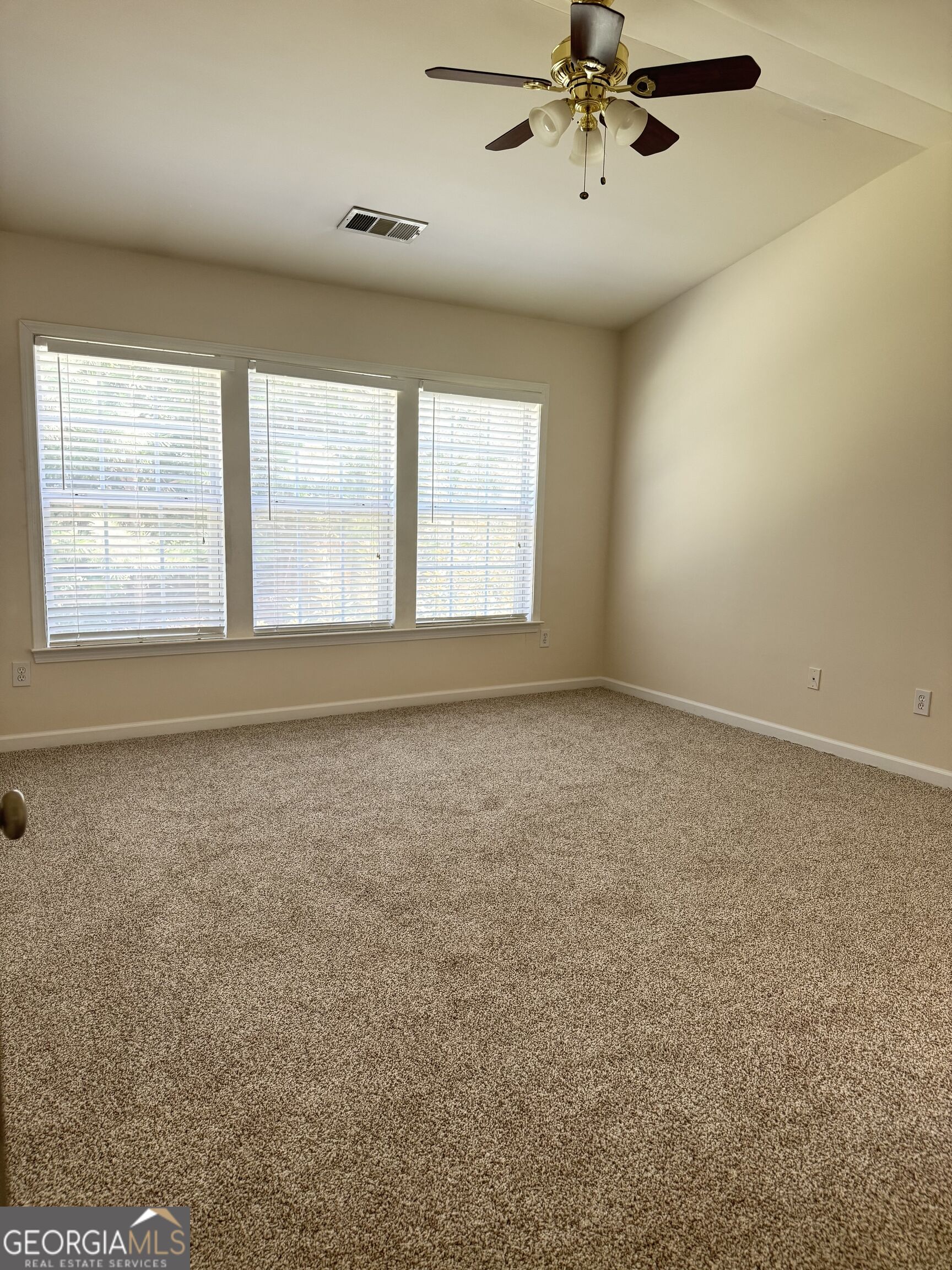 125 Friars Head Drive Property Photo 18