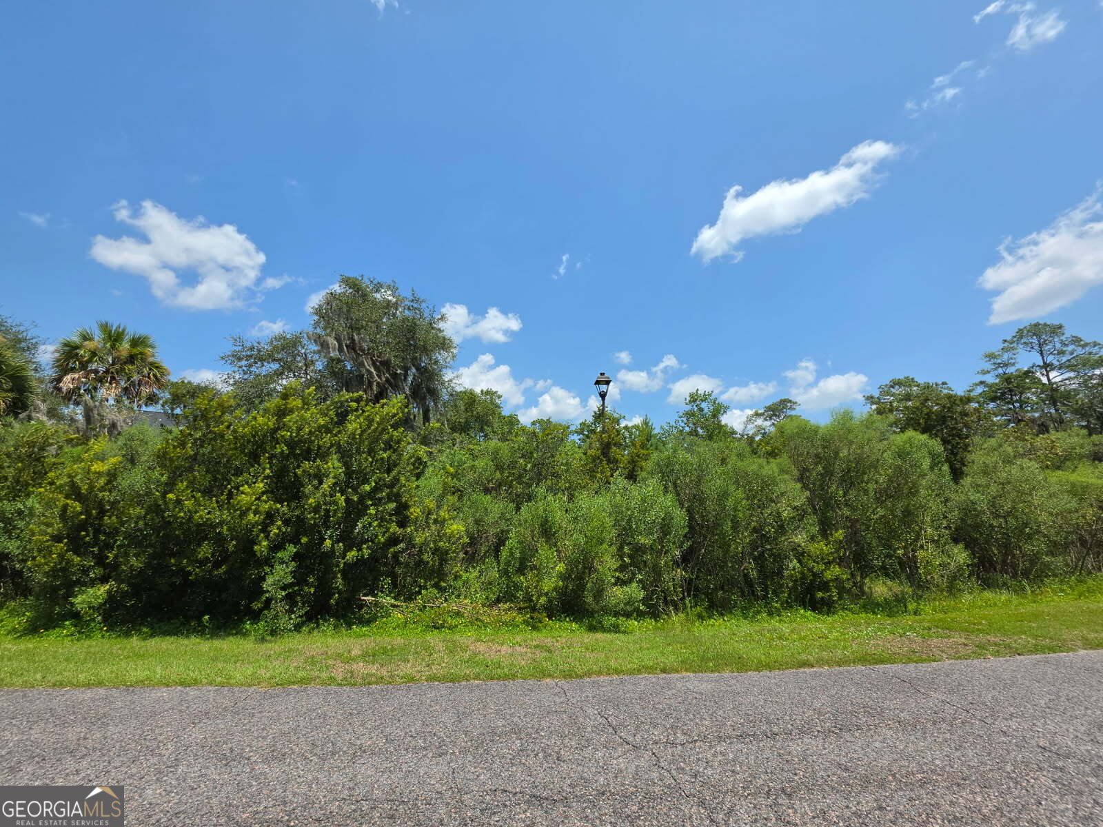 902 Riverview East Drive Property Photo 1