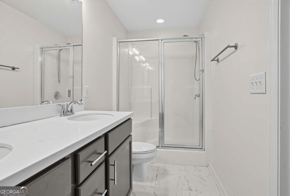 4933 Longview Walk Property Photo 13