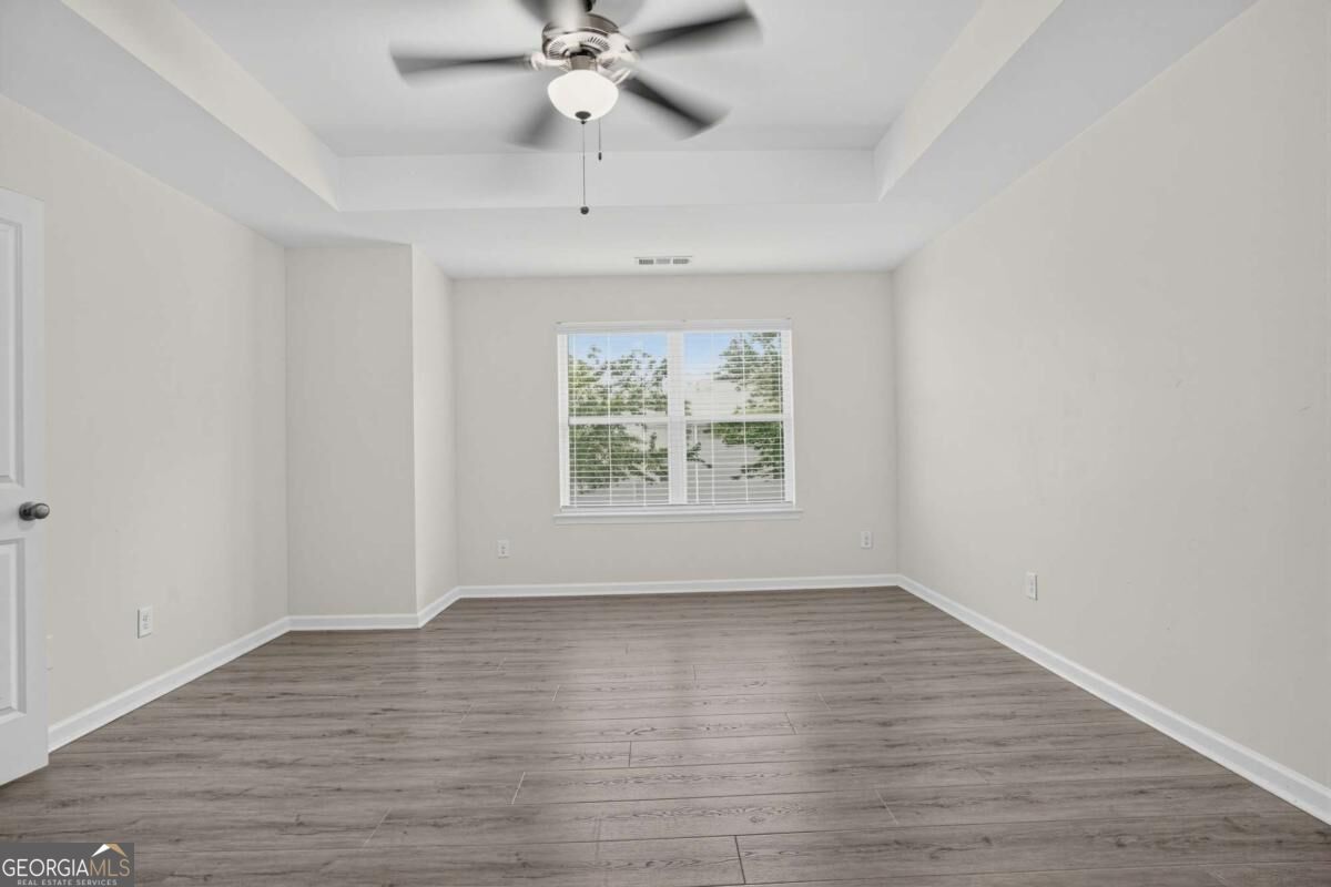 4933 Longview Walk Property Photo 14