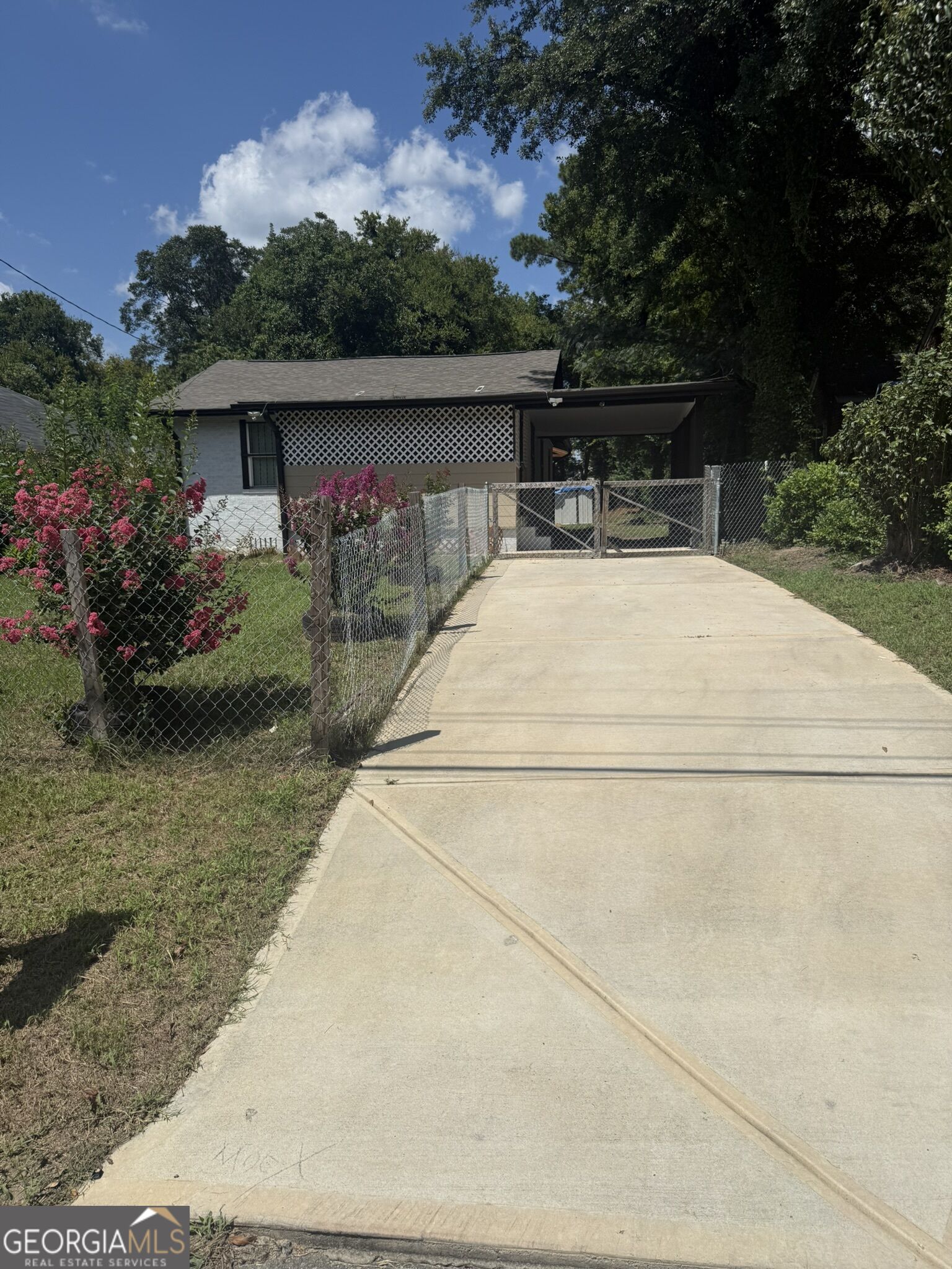 737 Grenada Terrace Property Photo 2