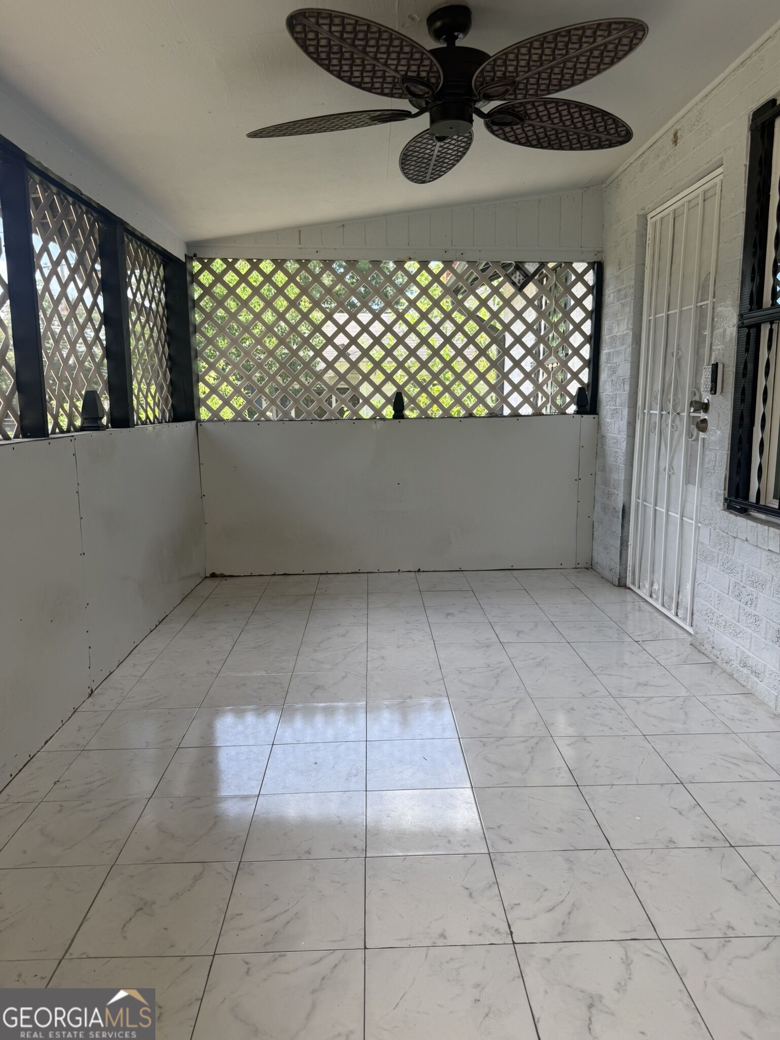 737 Grenada Terrace Property Photo 4