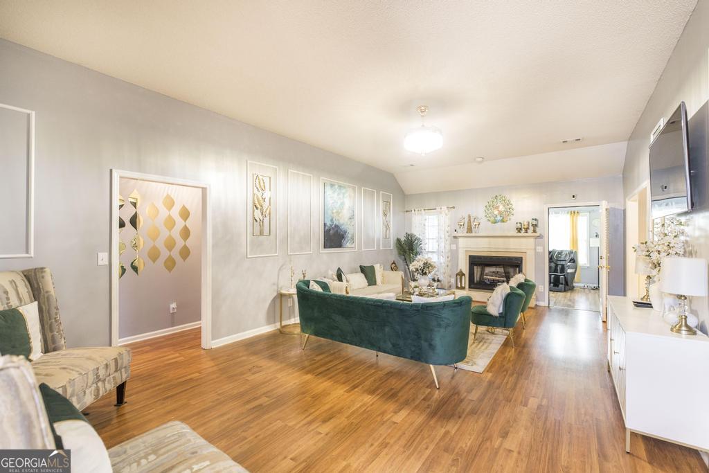 123 Galaxy Avenue Property Photo 7