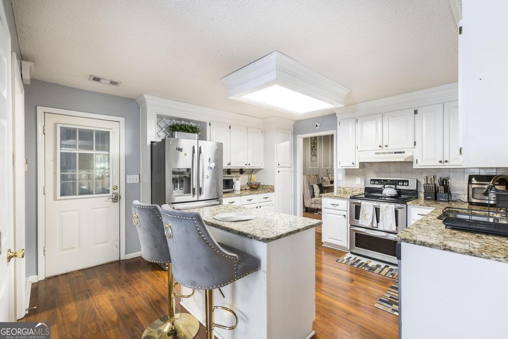123 Galaxy Avenue Property Photo 14
