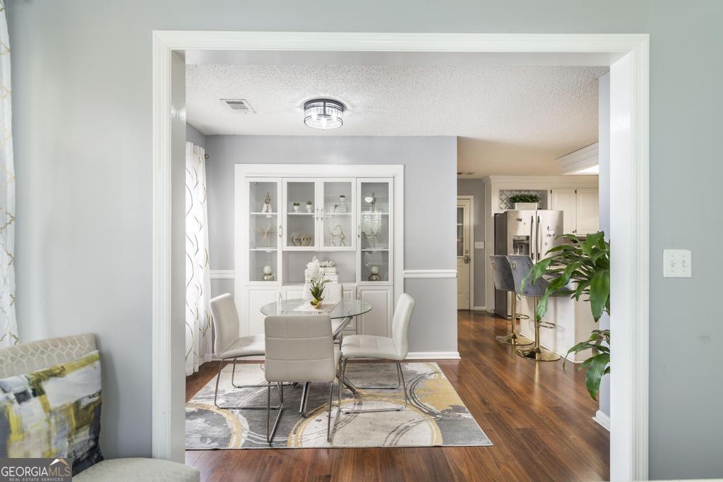 123 Galaxy Avenue Property Photo 17