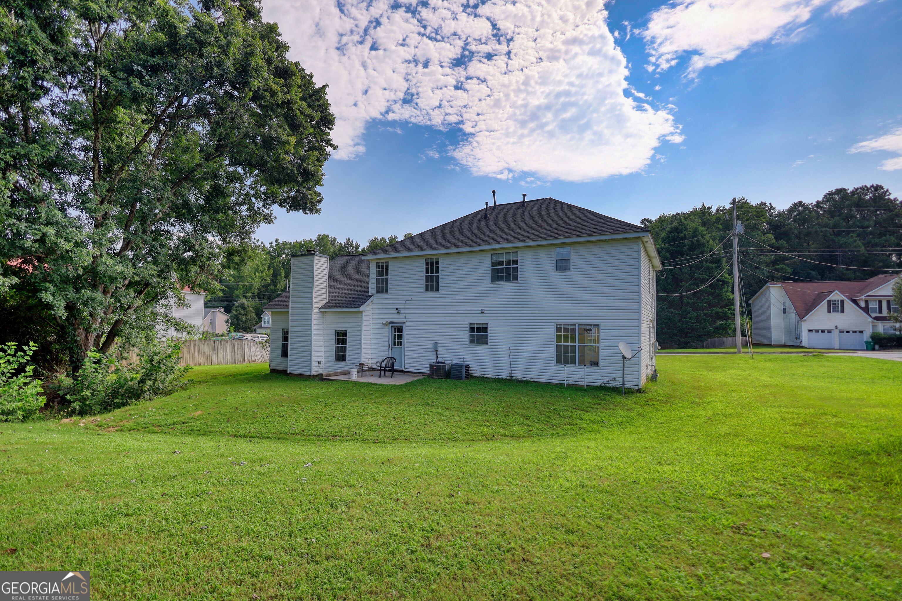 6215 Waterton Drive Property Photo 6