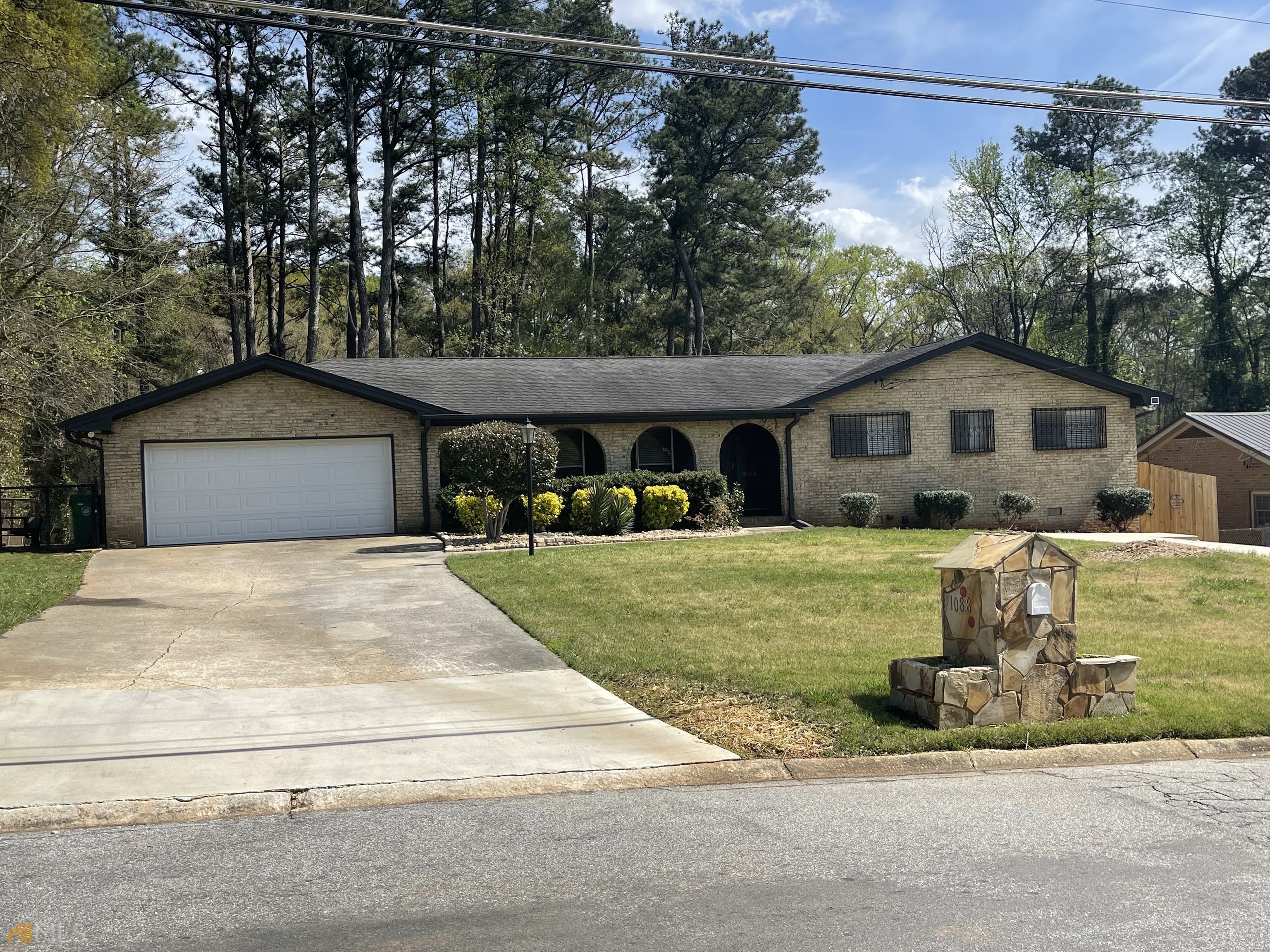 1088 Sherrington Drive Property Photo 1