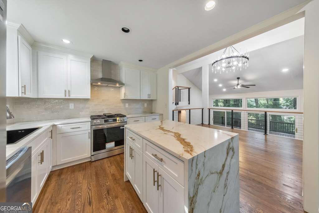 210 Brandenburgh Circle Property Photo 3