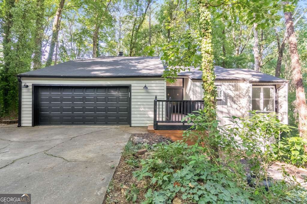 210 Brandenburgh Circle Property Photo 44