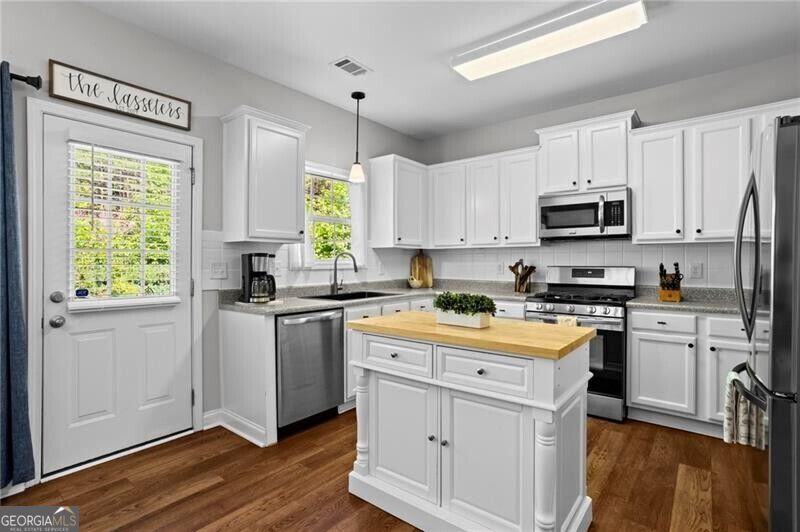 3922 Walnut Grove Way Property Photo 11