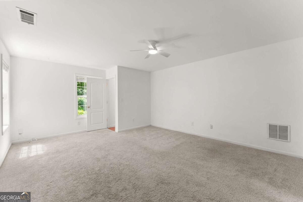 446 Sandtrap Lane Property Photo 9