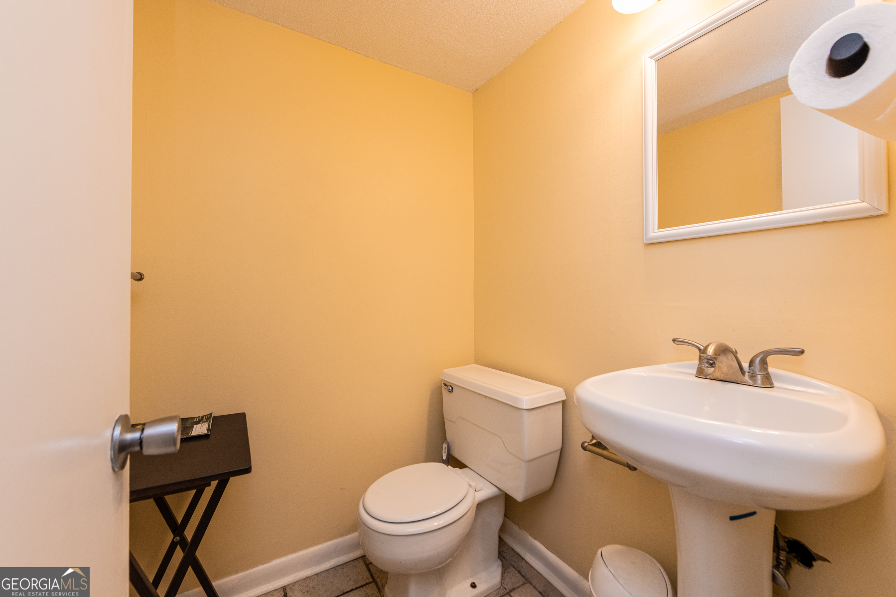 141 Stoneridge Drive Property Photo 10