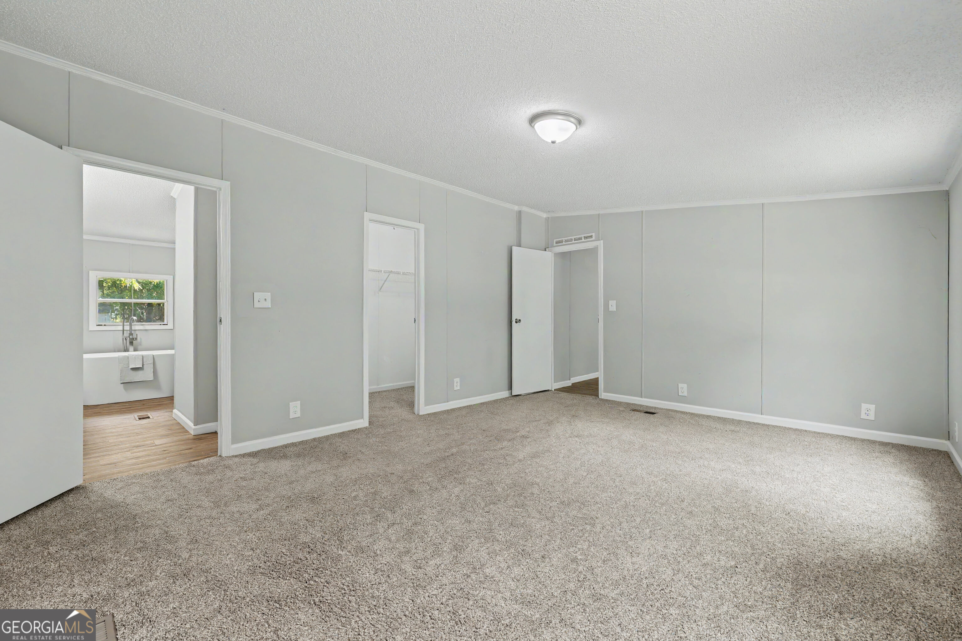 218 Hightower Trail Property Photo 8
