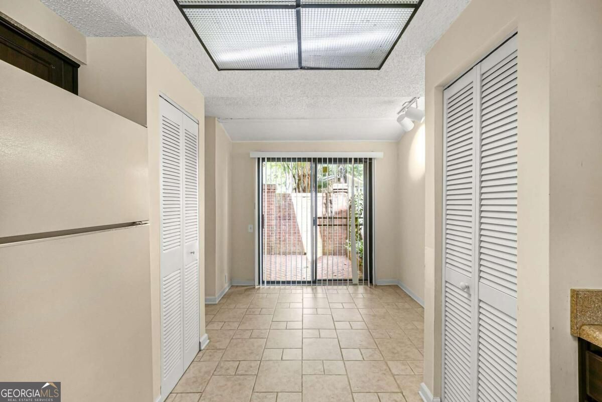 14 Dunwoody Springs Drive Property Photo 12
