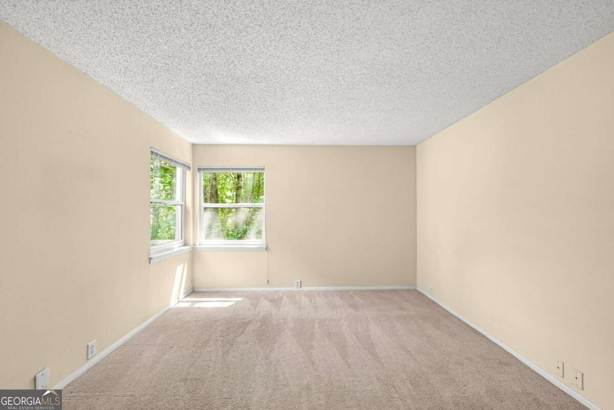 14 Dunwoody Springs Drive Property Photo 13