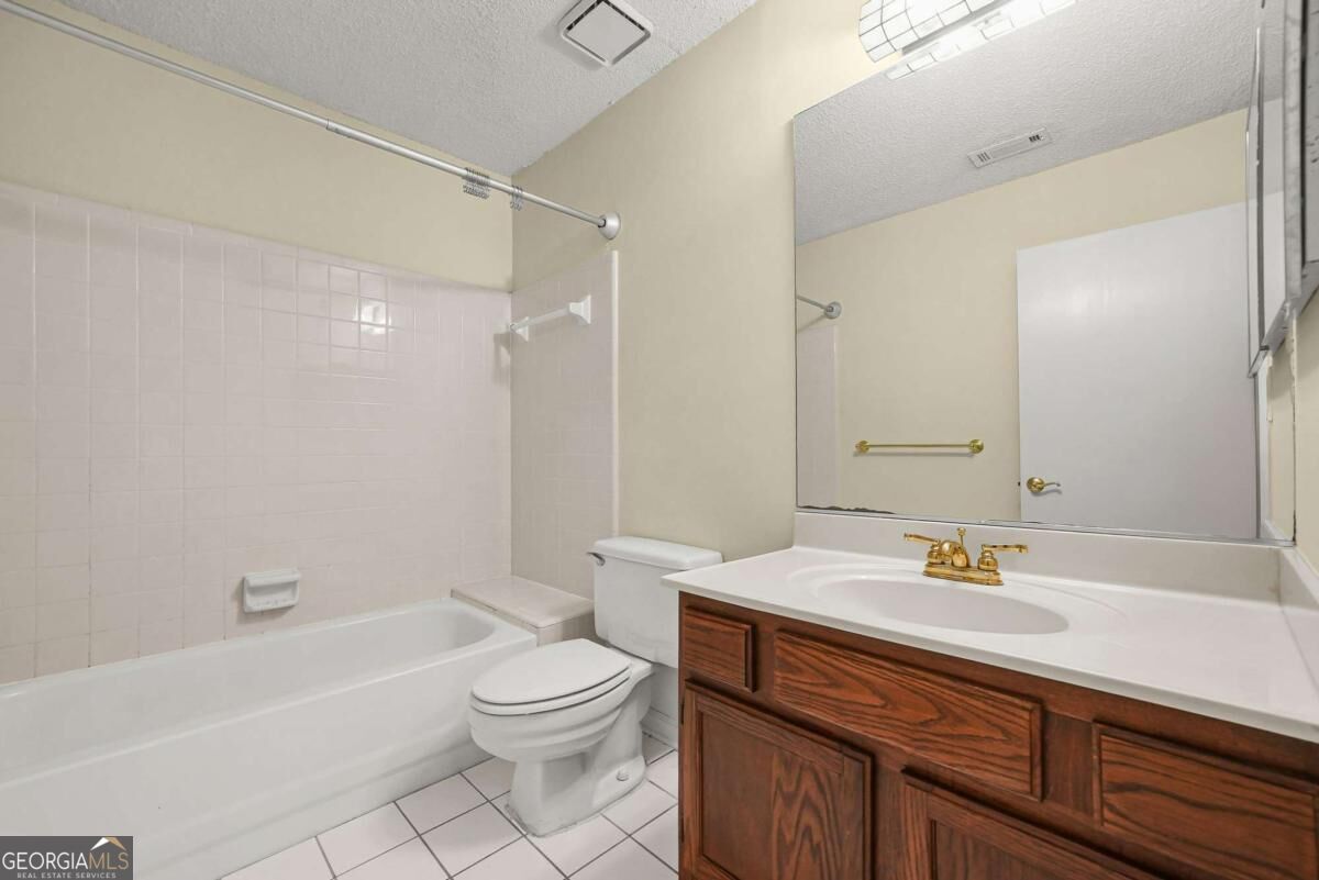 14 Dunwoody Springs Drive Property Photo 21
