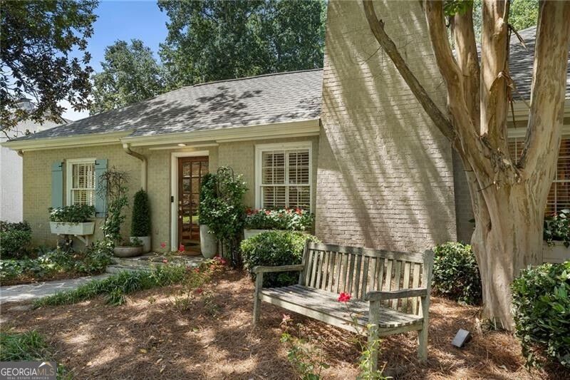 874 Artwood Road Ne Property Photo 2