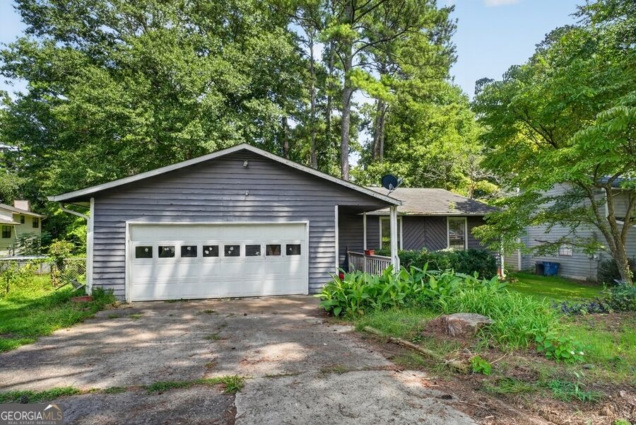 552 Autumn Drive Property Photo 1