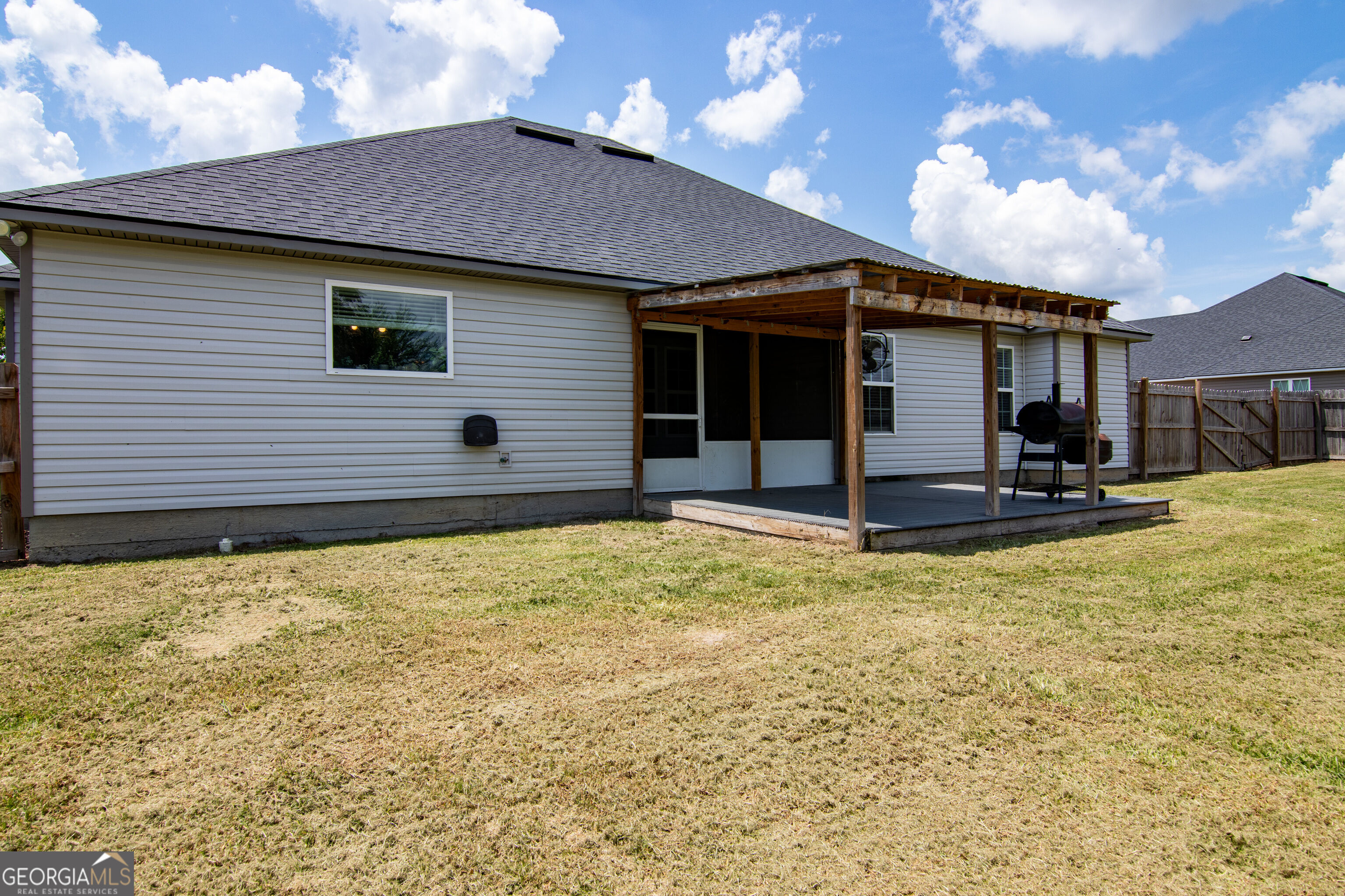 17 Barrett Lane Property Photo 35
