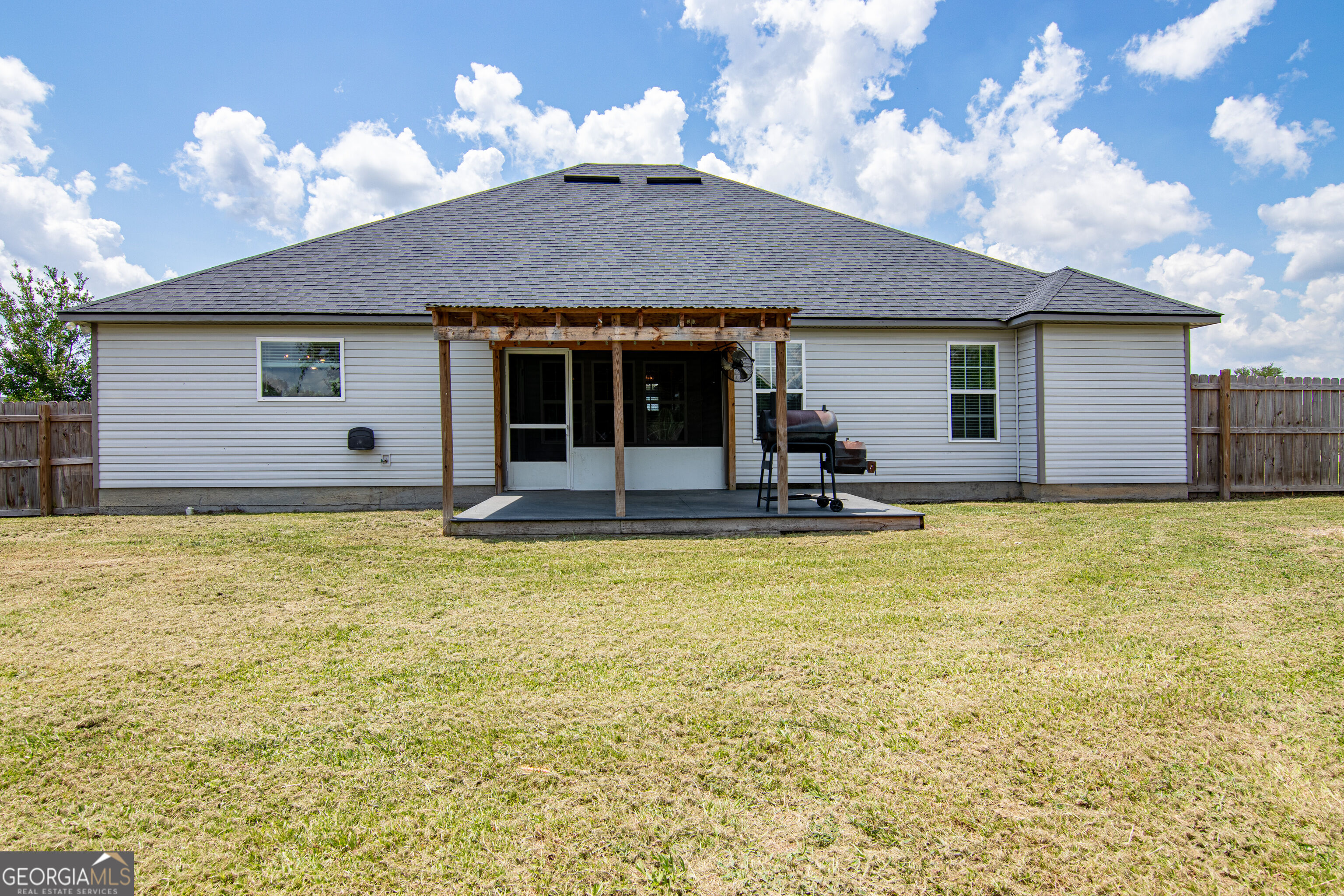 17 Barrett Lane Property Photo 36