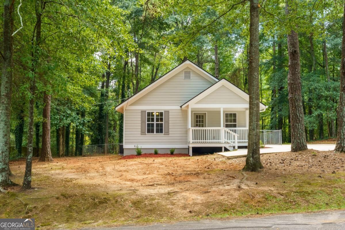 2354 Airport Drive Property Photo 1