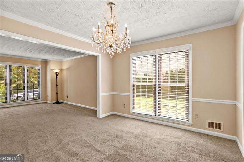2209 Concord Square Ne Property Photo 6
