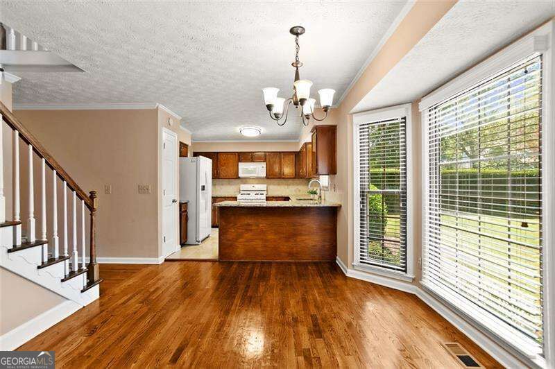 2209 Concord Square Ne Property Photo 12
