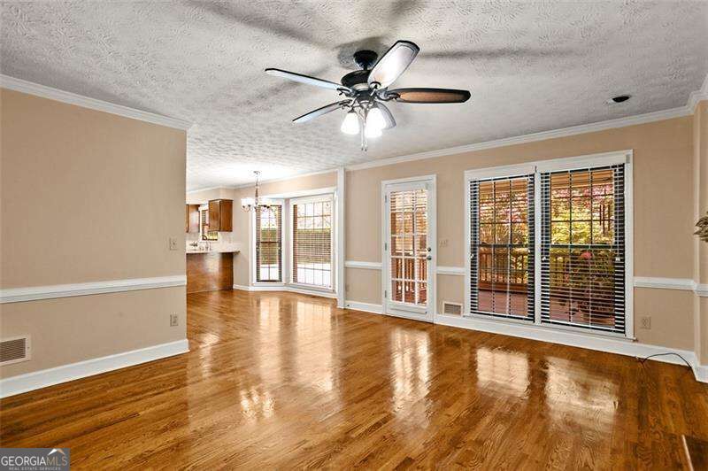 2209 Concord Square Ne Property Photo 15