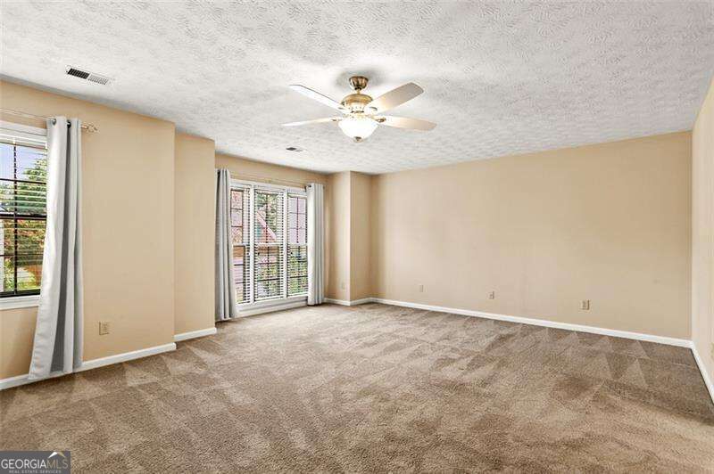 2209 Concord Square Ne Property Photo 21