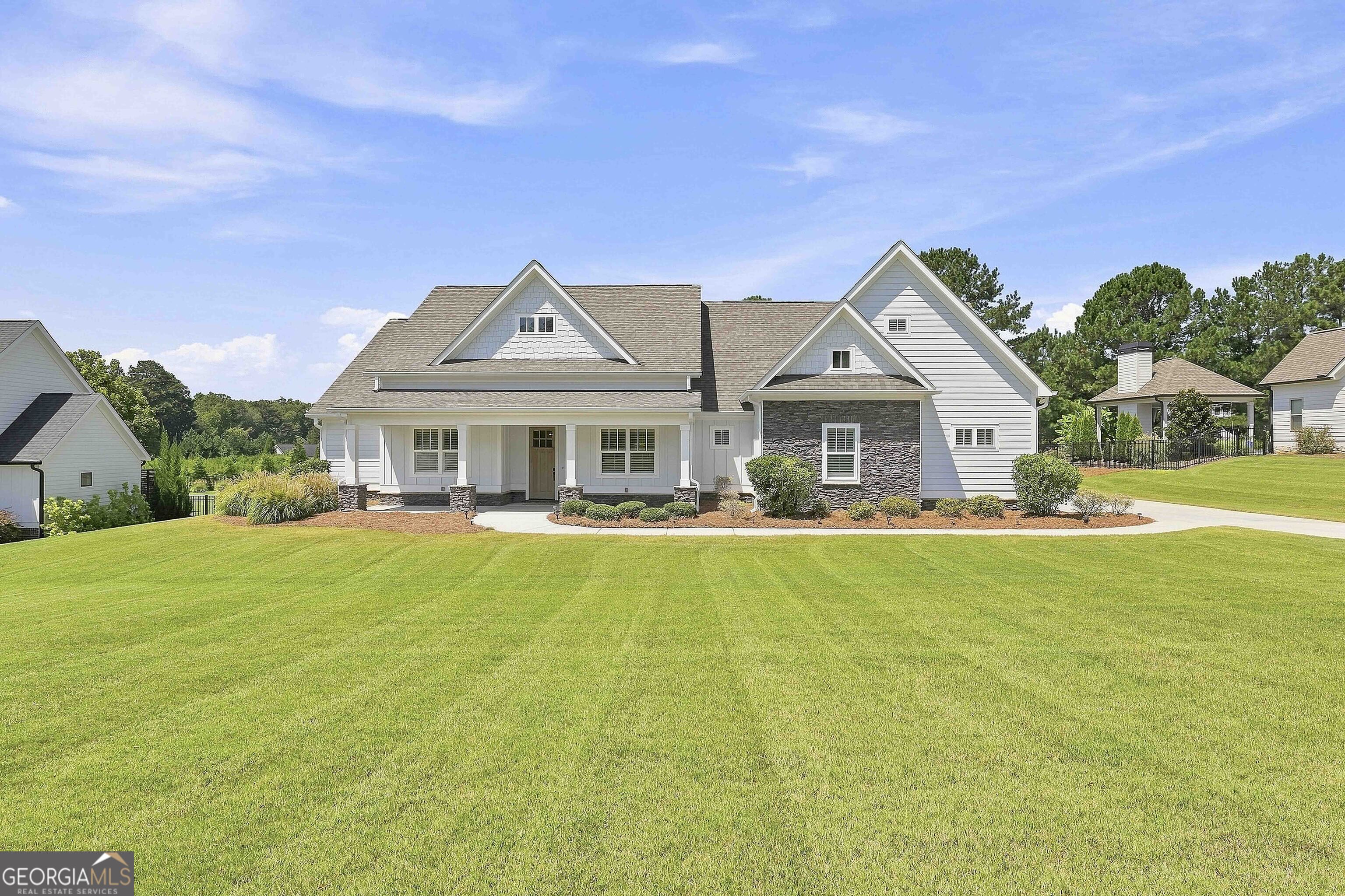 115 Grae Court Property Photo 3