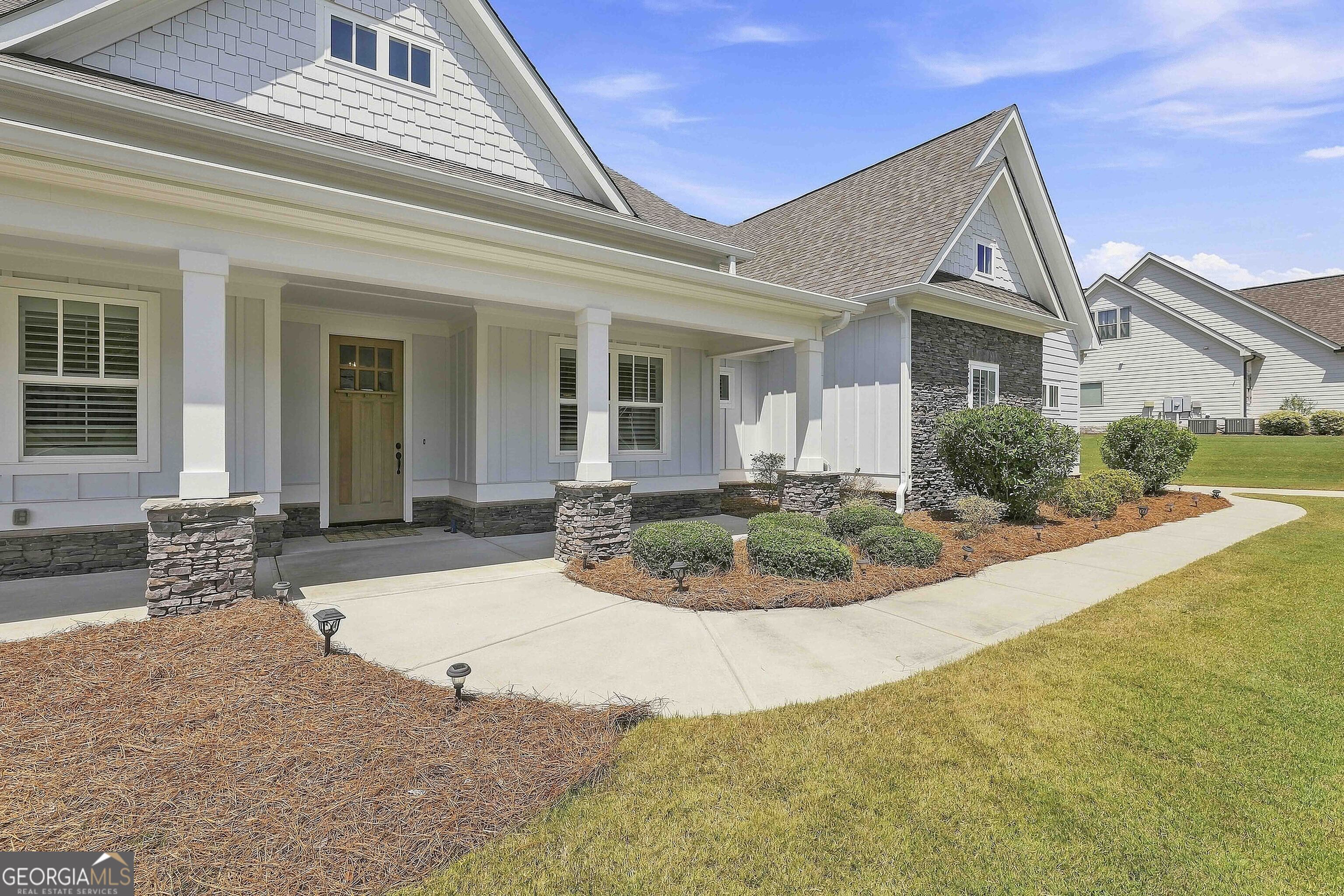 115 Grae Court Property Photo 6