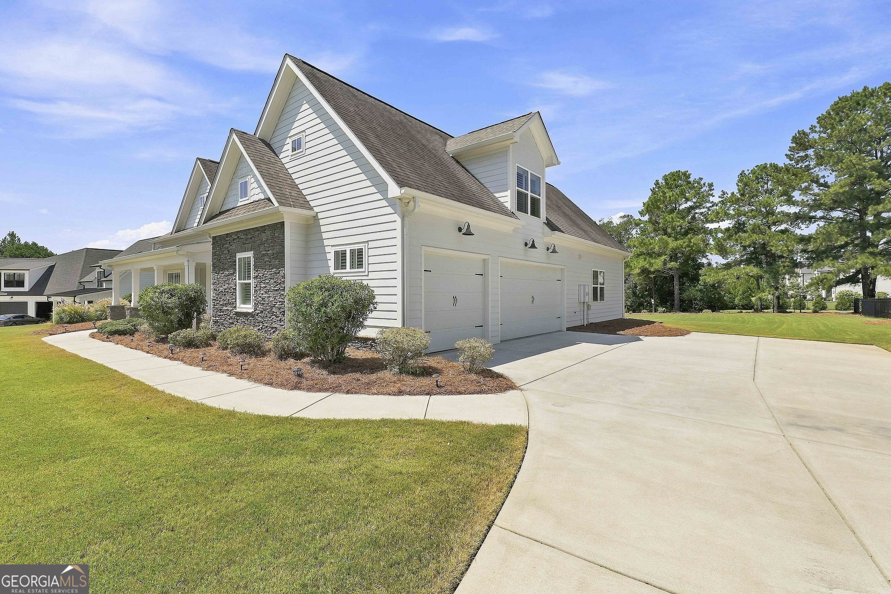 115 Grae Court Property Photo 8