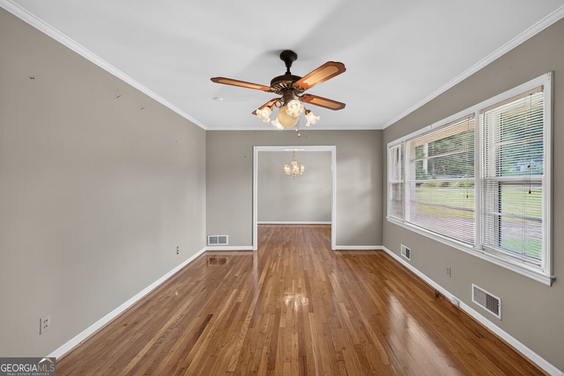 1305 Greenview Drive Property Photo 8