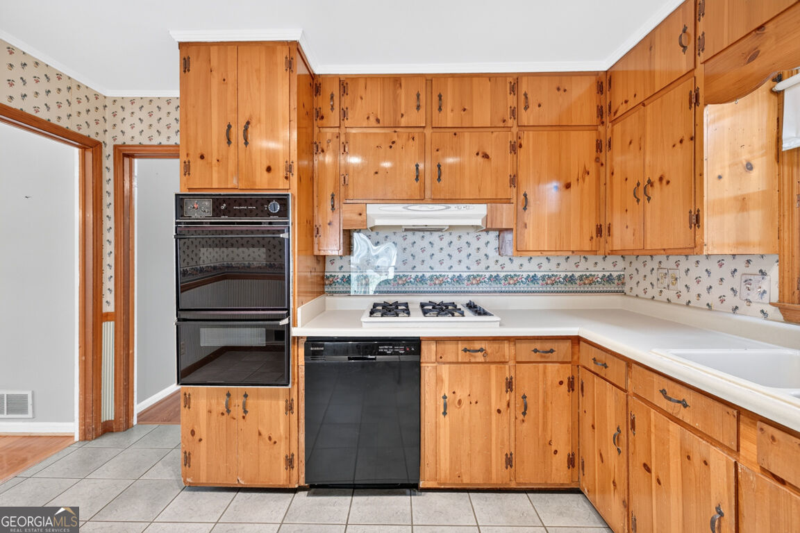 1305 Greenview Drive Property Photo 13