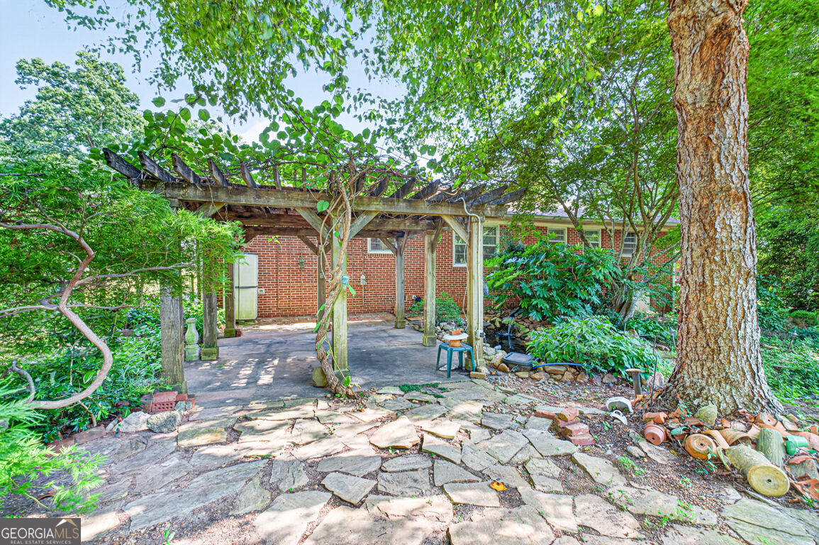 1305 Greenview Drive Property Photo 38
