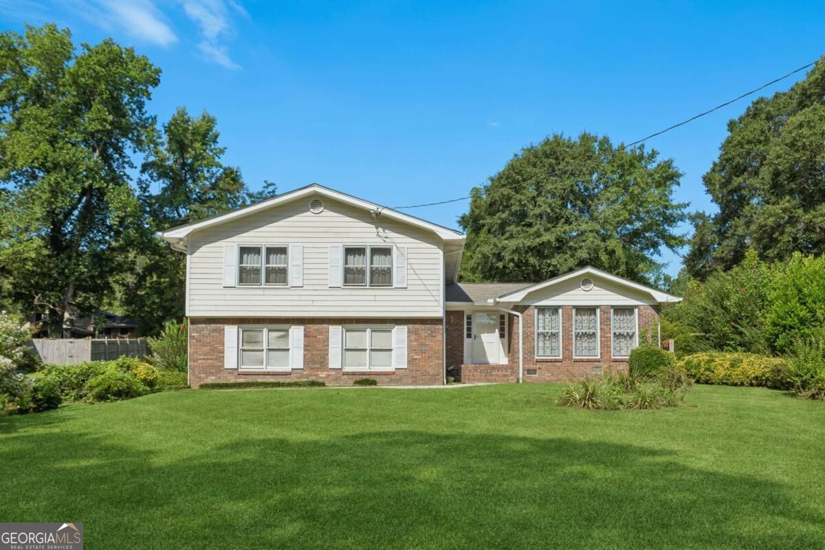 6876 Kingsboro Drive Property Photo 1