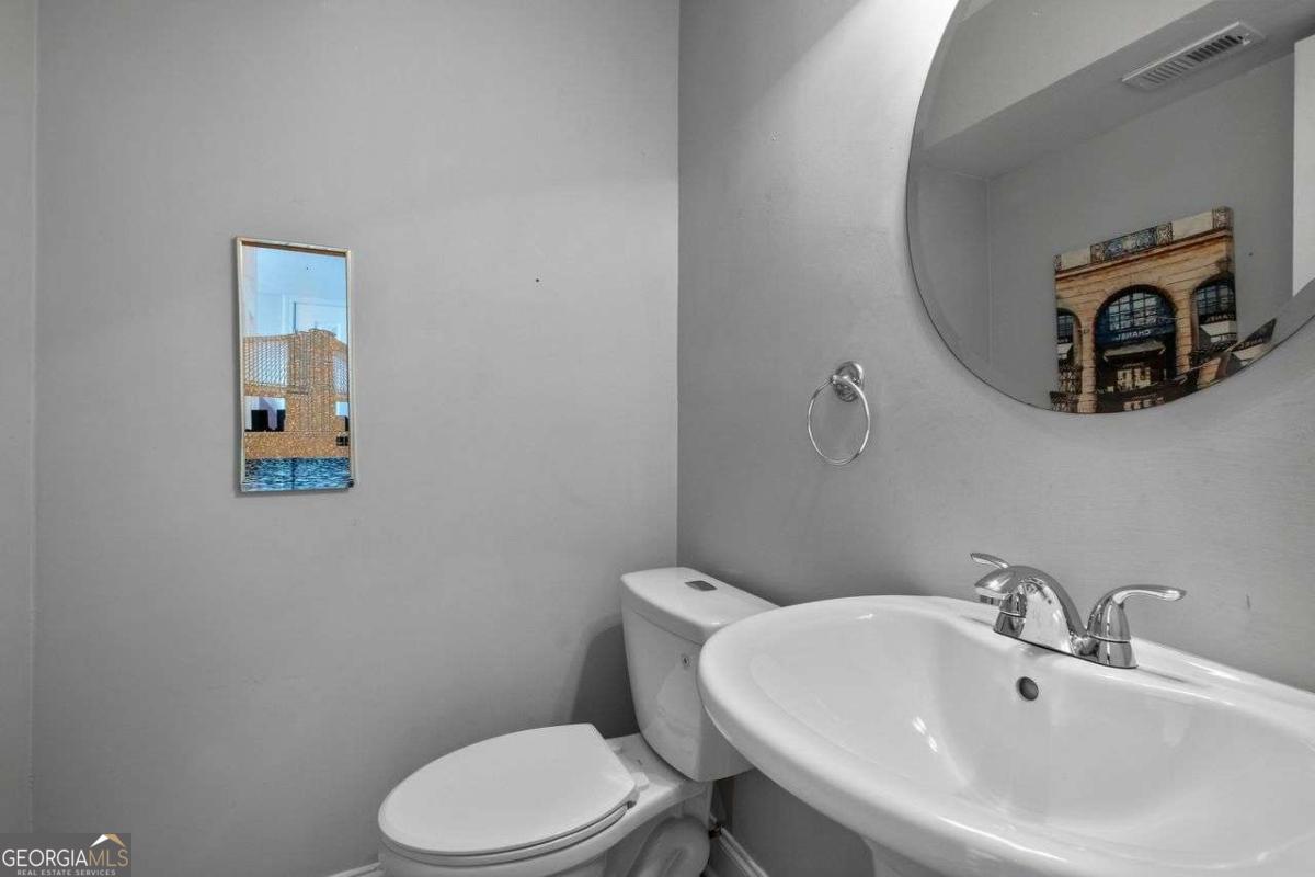 6980 Roswell Road # A8 Property Photo 8