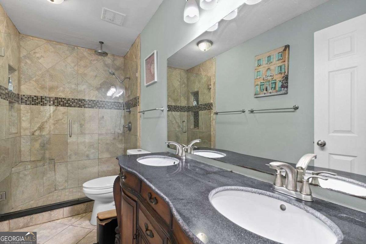 6980 Roswell Road # A8 Property Photo 12