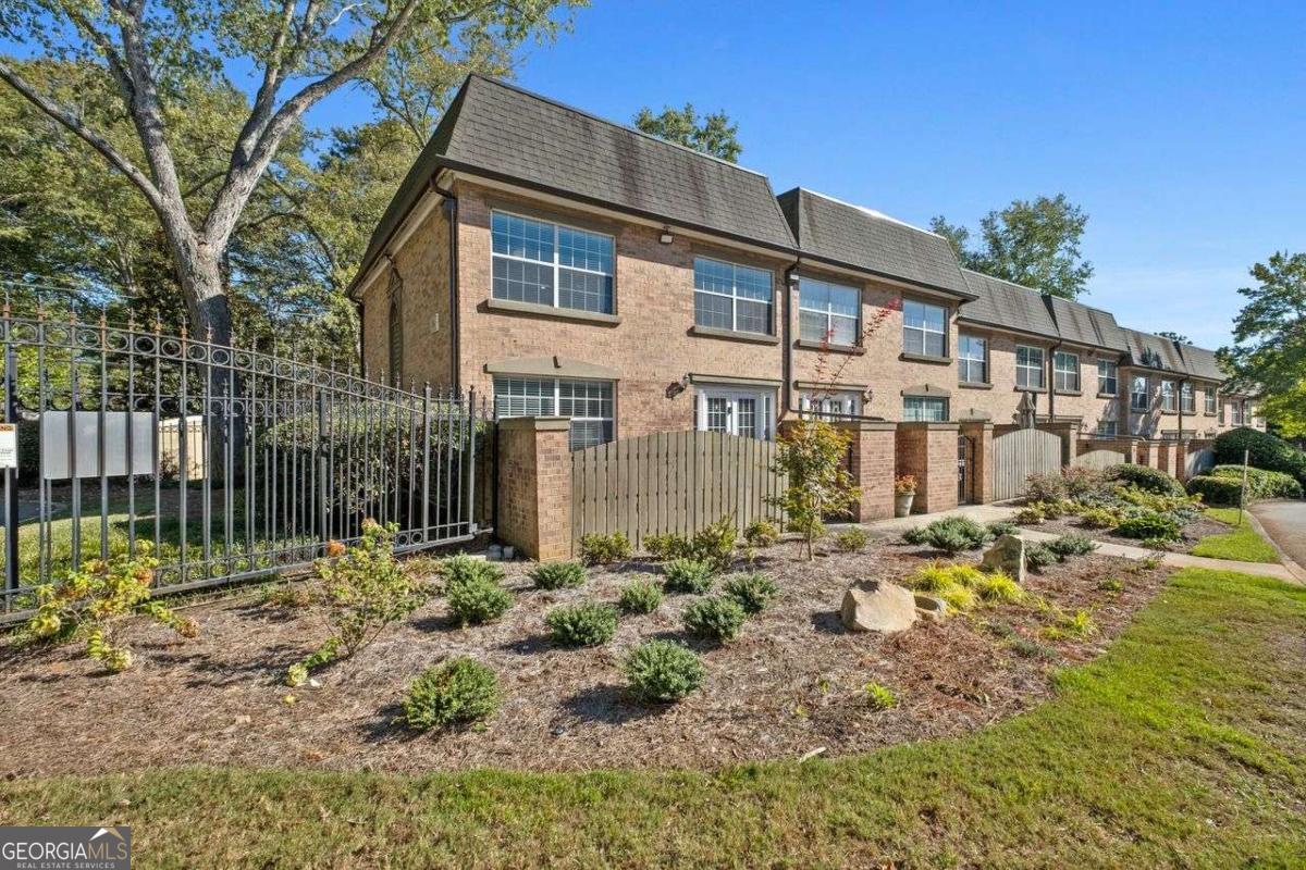 6980 Roswell Road # A8 Property Photo 23