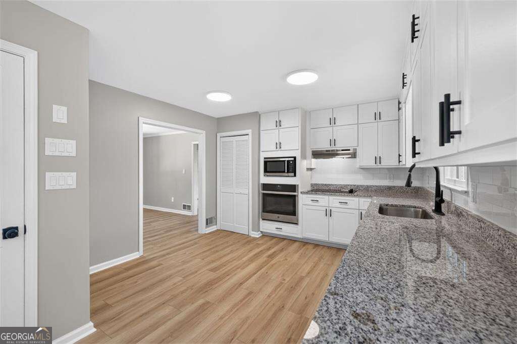 3606 Suwanee Creek Court Property Photo 4