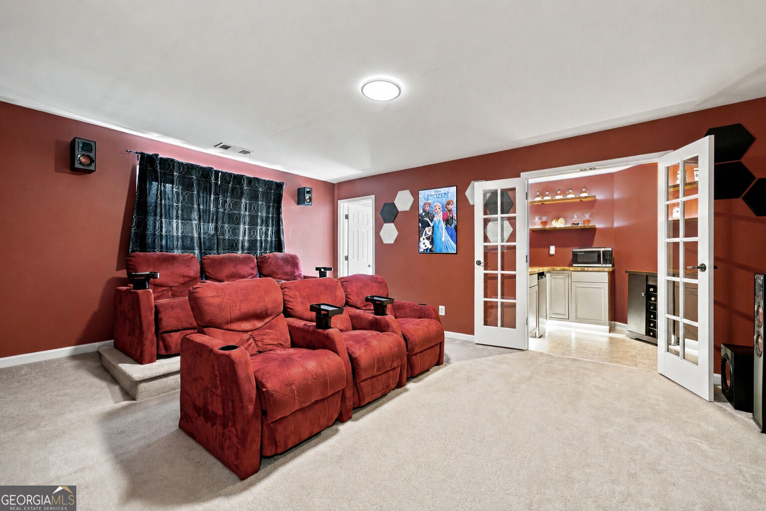 512 Vickery Arbor Drive Property Photo 6