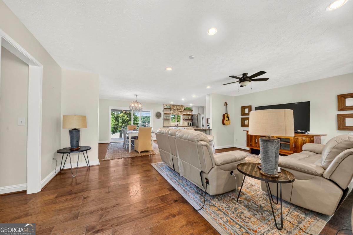 132 Island Drive Property Photo 10