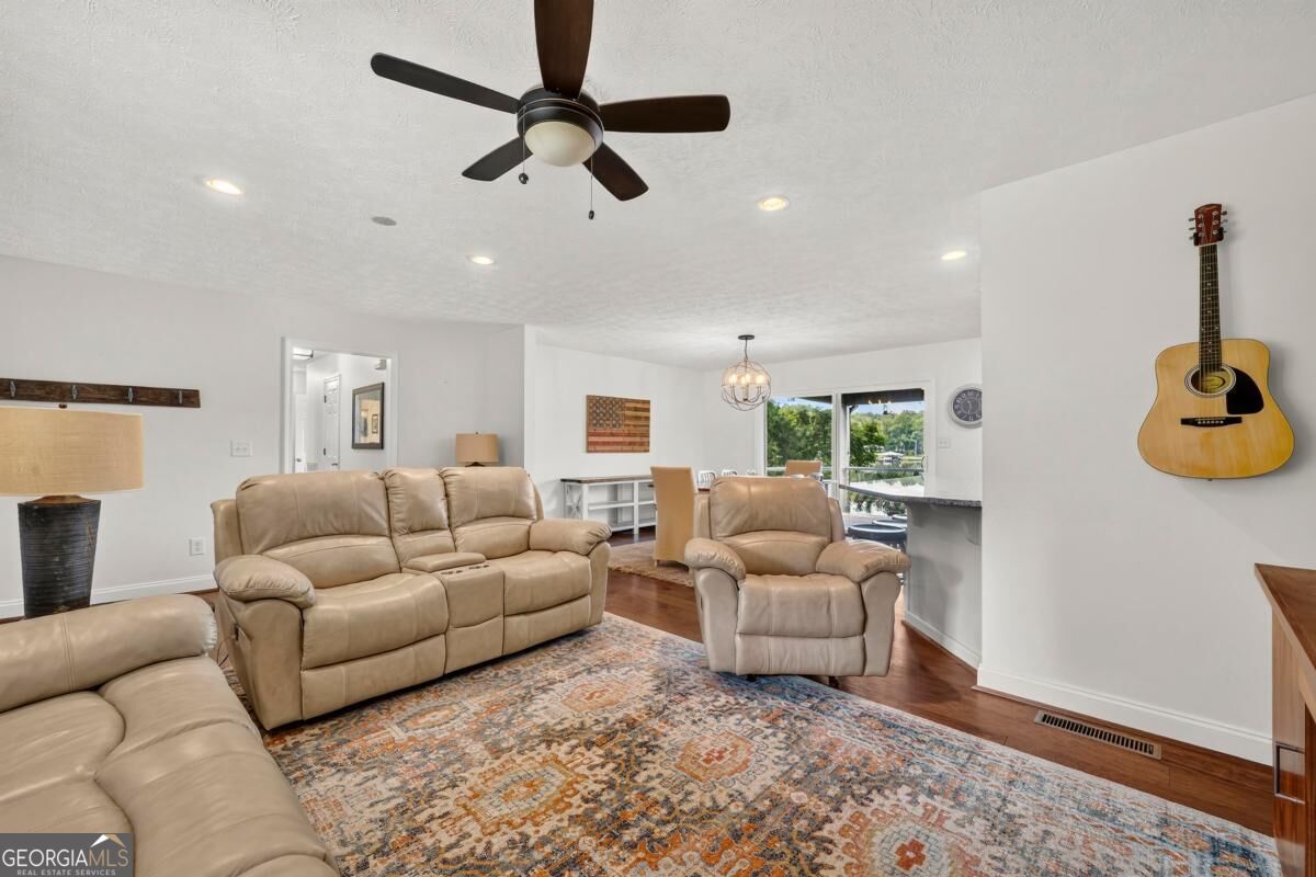 132 Island Drive Property Photo 14
