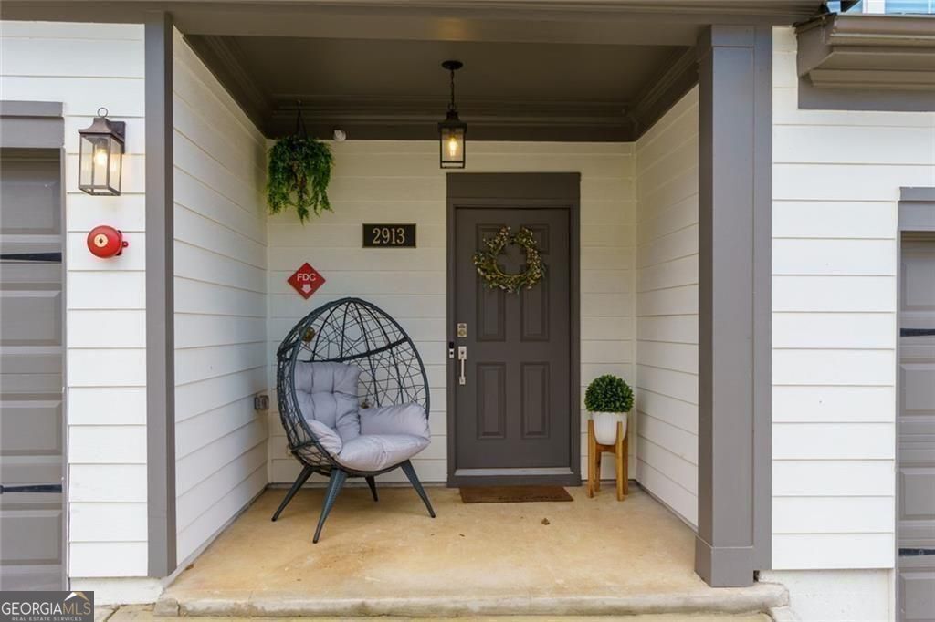 2913 Ilir Manor Nw Property Photo 4