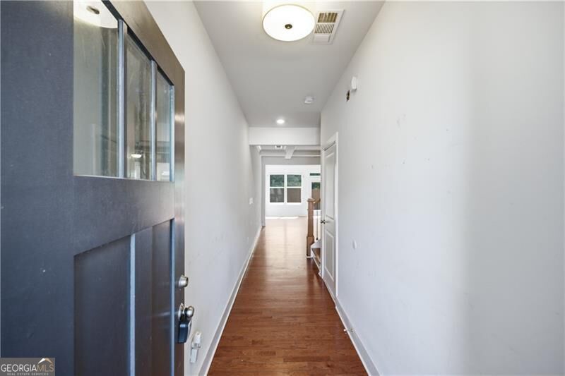 5825 Radford Loop Property Photo 5