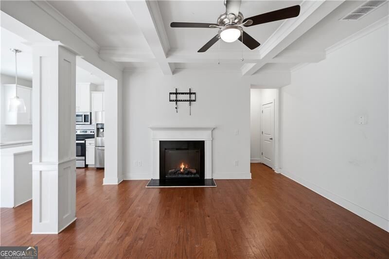5825 Radford Loop Property Photo 7