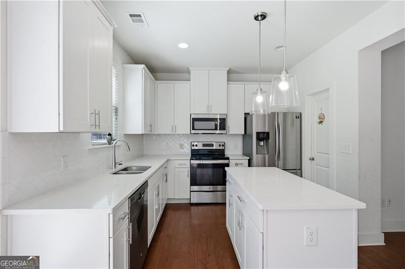 5825 Radford Loop Property Photo 11