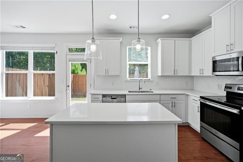 5825 Radford Loop Property Photo 12