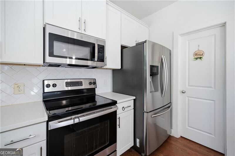 5825 Radford Loop Property Photo 13