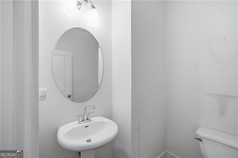5825 Radford Loop Property Photo 16